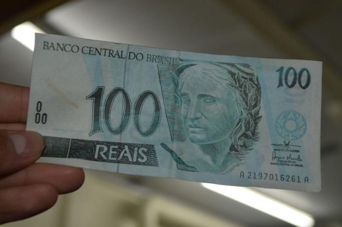 Resultado de imagem para cedula falsa de 100 reis