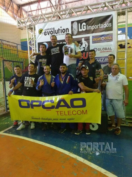 Oito atletas de Nova Santa Rosa participaram. (Foto: Divulgação)
