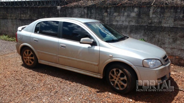 O veículo era usado como \