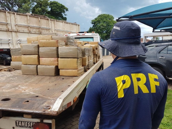A maior apreensão de maconha foi registrada pela PRF em Alto Paraíso, na região noroeste do Paraná. (Foto: PRF)