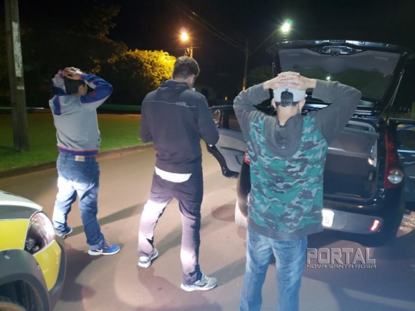 Os elementos são conhecidos no meio policial. (Foto: PM)