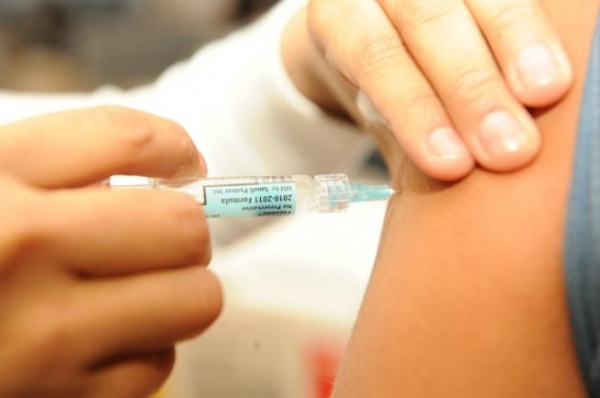 A  meta para vacinar pelo menos 90% de cada um dos grupos prioritários. (Foto: Divulgação)