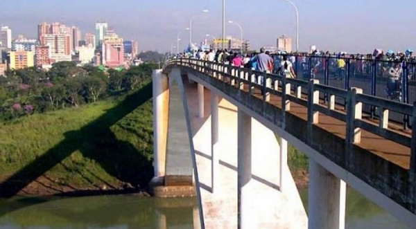 Brasileiros acusados de contrabando são expulsos do Paraguai (Foto: Divulgação )