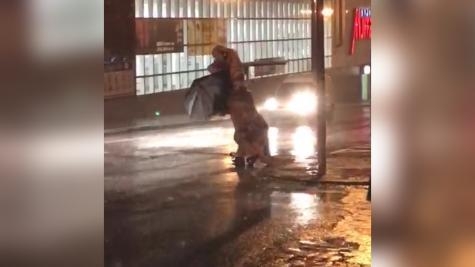 A atitude chamou a atenção de muita gente. (Foto: Divulgação)