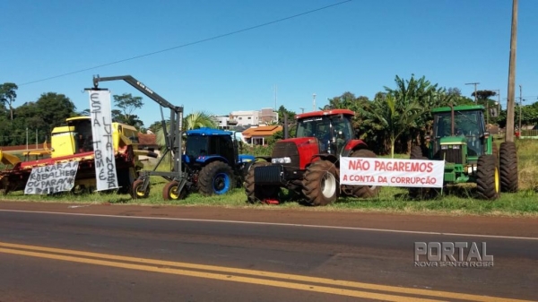 A paralisação no município iniciou por volta das 09h da manhã de hoje (23).(Foto: Marechal News)