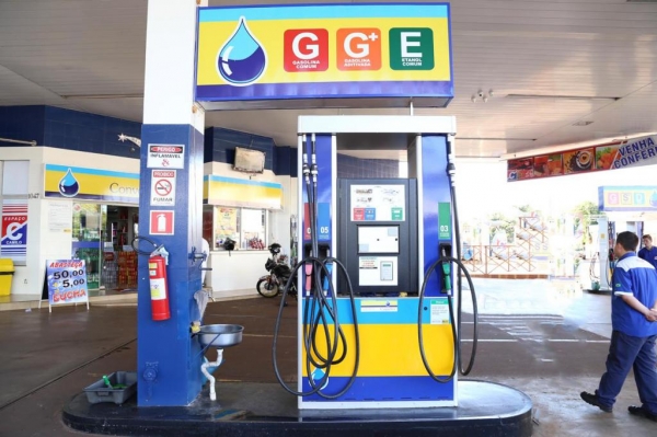 A previsão é de que até o fim do dia não haja mais combustível na cidade. (Foto: Arquivo)