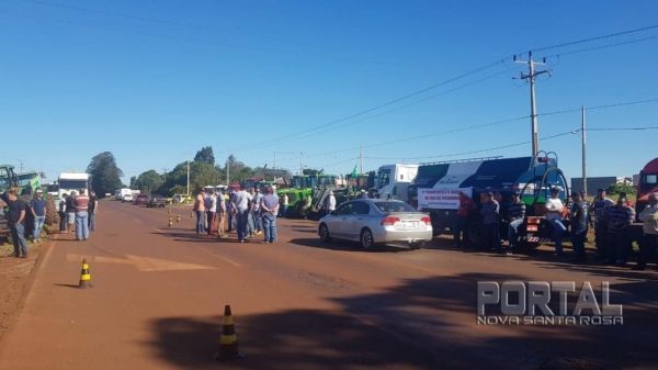 Protesto em Palotina com apoio dos agricultores e sociedade organizada. (Foto: Portal Palotina)