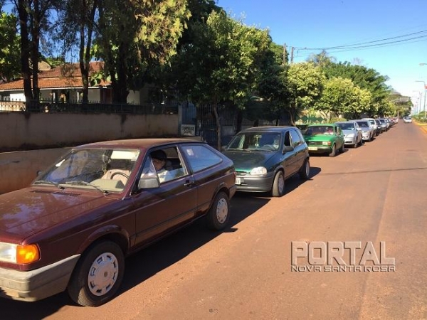 Fila para abastecer em Nova Santa Rosa. (Foto: Portal Nova Santa Rosa)