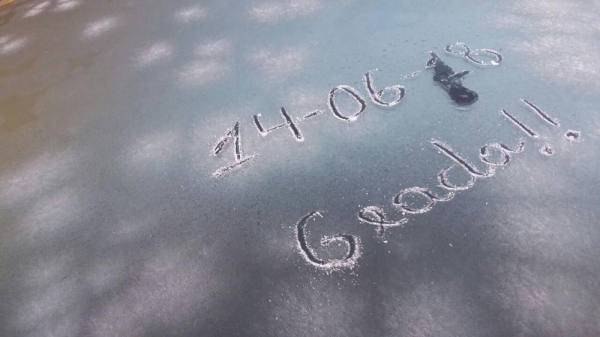 Gelo sobre o vidro de veículo em São José dos Ausentes, na Serra gaúcha. (Foto: Anapio Pereira/Arquivo Pessoal)