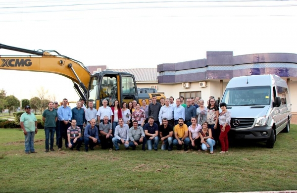 Nova van é adquirida para o transporte de pacientes. (Foto: Assessoria)