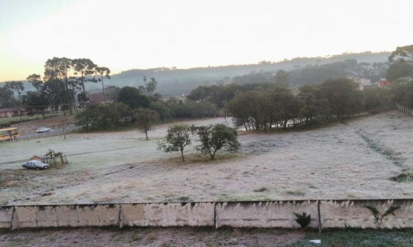 Colombo, na Região de Curitiba, registrou -0,8ºC nesta quarta-feira (11) (Foto: Josiele Silva/Arquivo pessoal)