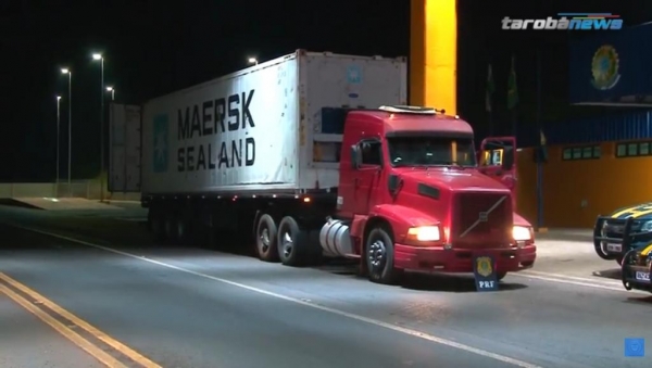 O homem disse que pegou a carga em Guaíra e seguiria até a capital do Paraná. (Foto: Reprodução)