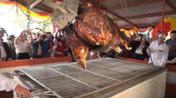 O prato típico já é servido há 39 anos e é motivo de orgulho para a cidade. (Foto: Catve)