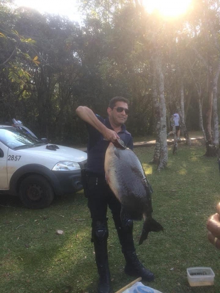 O objetivo era pescar um Pacu, a surpresa foi grande quando o animal capturado pesou 23.700.(Foto: CGN)