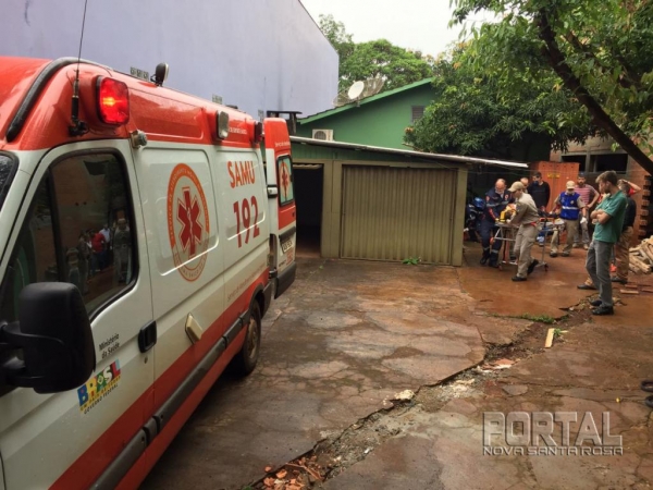O trabalhador foi encaminhado para atendimento. (Fotos: Marcio Cerny/Marechal News)