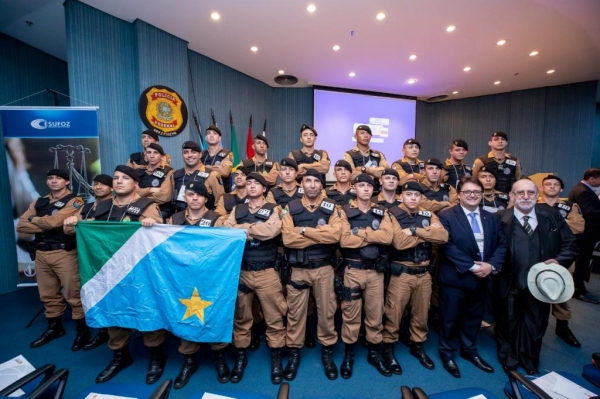Policiais Militares do CPFron participam do V Seminário Fronteiras do Brasil em Foz do Iguaçu. (Fotos: BPFRON)