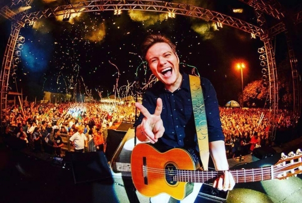 Michel Teló animará a noite do dia 14 de dezembro no Parque Ecológico Diva Paim Barth. (Foto: Divulgação)
