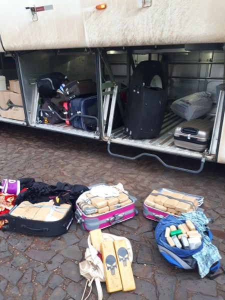 58,925 kg da droga foram encontrados(Fotos: BPFRON)