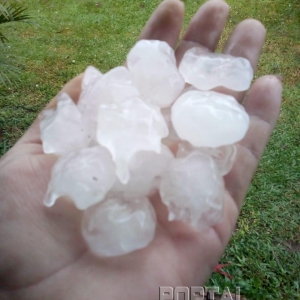 Fotos de chuva de granizo em Planalto do Oeste. (Foto: Colaborador)