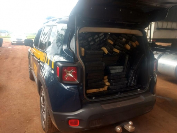 A droga estava dividida em 340 tabletes. (Foto:PRF)