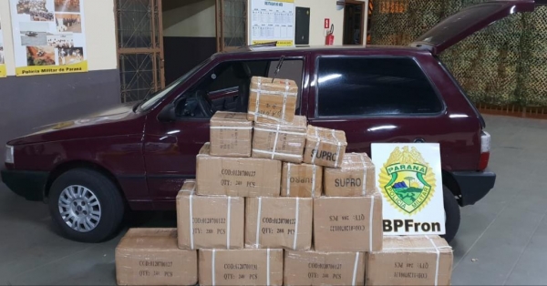 Os produtos, veículo, condutor e passageiro foram encaminhados aos procedimentos legais cabíveis.(Foto: BPFRON)