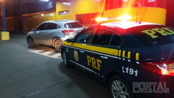 Dois jovens foram presos. (Foto: PRF)