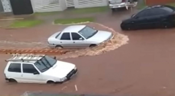 Rua Paraná em Medianeira. (Foto: Reprodução)
