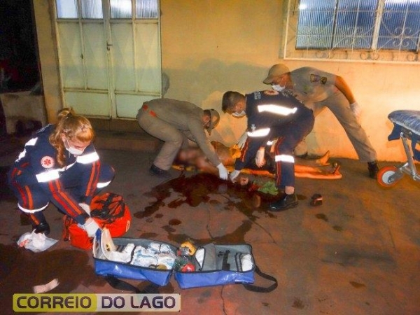 Ele foi socorrido inconsciente (Foto: Correio do Lago )