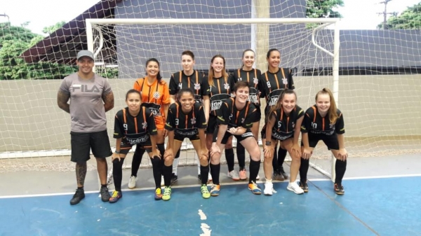 Equipe Estofaria Friedrich/ Portal Nova Santa Rosa. (Foto: Colaborador)