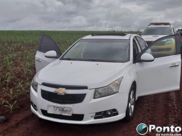 O carro foi recuperado na Estrada União, na divisa com São Clemente, Santa Helena.(Foto: Reprodução)