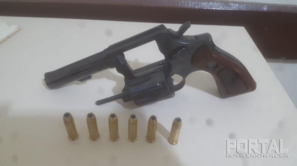 Arma apreendida. (Foto: PM)
