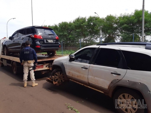 Um estava com contrabando e o outro preparado para o transporte de mercadorias do PY.. (Foto: PRF)