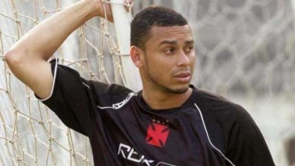 Valdiram era natural de Canhotinho, interior pernambucano, tinha 36 anos e foi jogador do CRB no início de sua carreira e do CSA em 2009.(Foto: Reprodução)