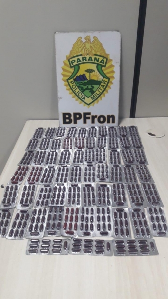 Fora apreendidos 630 comprimidos de medicamentos. (Foto: BPFron)