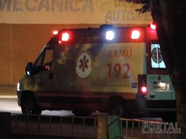 O homem  foi socorrido pela equipe do SAMU e levado ao Hospital Municipal da cidade. (Foto: Léo Silva/Policial Web)