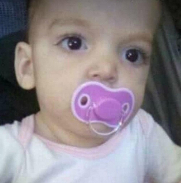 Sophia tinha pouco mais de um ano — Foto: Reprodução/Facebook