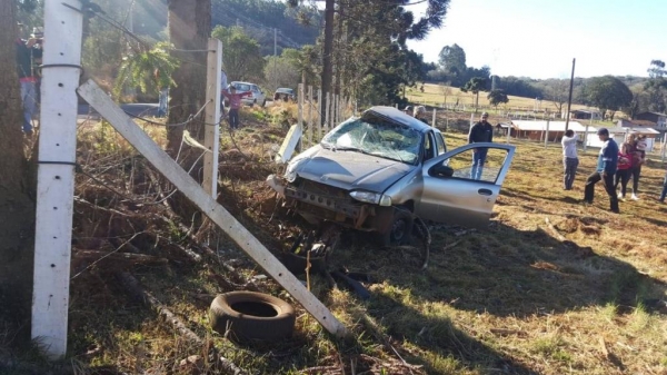 A batida aconteceu na Estrada Rio da Paz, perto da pedreira. (Fotos: CGN)