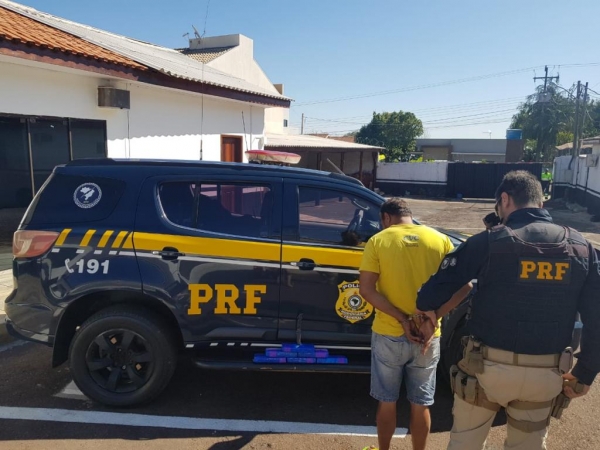 O condutor foi preso. (Fotos: PRF - Divulgação)