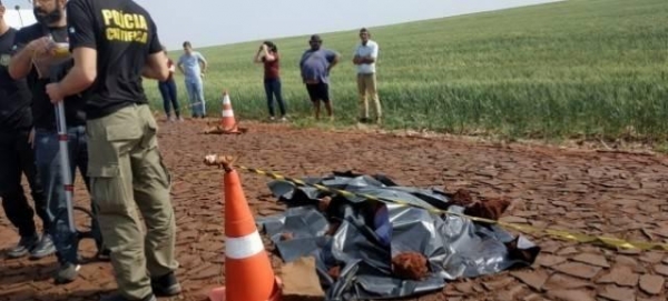  Instituto Médico Legal (IML) foi acionado para remover o corpo identificado como sendo Valmir Roth. (Foto: Guia Medianeira)