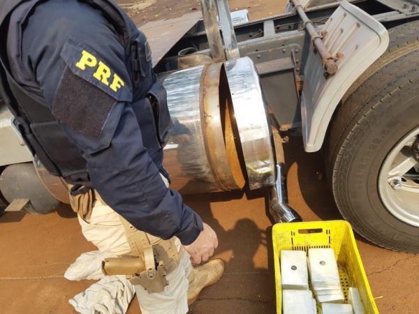 O destino da droga seria Cascavel. (Fotos: PRF)