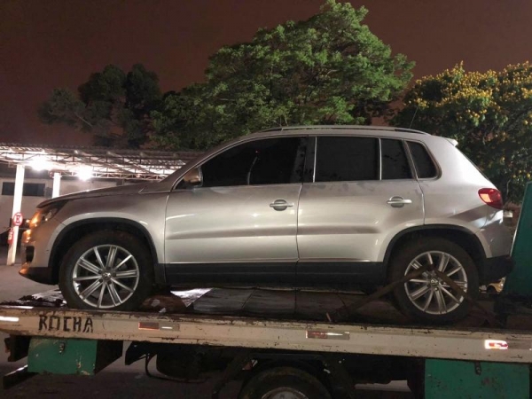 O contrabando foi carregado em Guaíra. (Fotos: Divulgação)