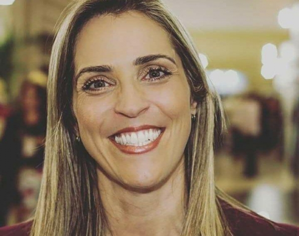 Ramiciely Carlessi, de 43 anos, é filha da ex-prefeita de Santa Terezinha de Itaipu. (Foto: Arquivo Pessoal)