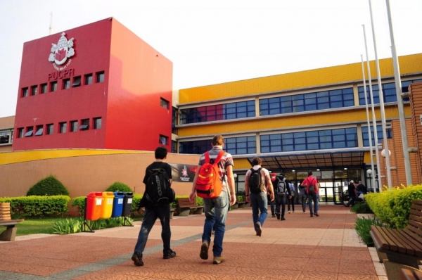 A PUCPR ficou classificada como a 13ª colocada entre as universidades brasileiras, públicas e privadas. (Foto: Assessoria/Divulgação)