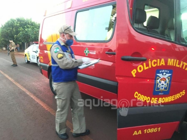Polícias foram até o endereço solicitar ao morador, que tinha um som alto ligado em frente à casa, para o mesmo baixar o volume pois o barulho estava incomodando os vizinhos (Foto: Cristine Kempp/AquiAgora.net )