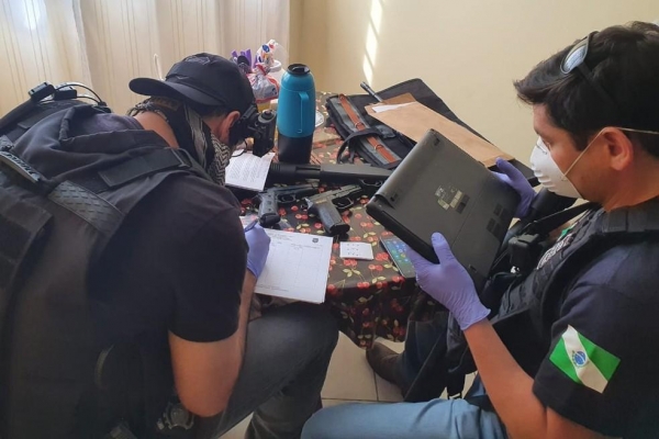 A PCPR realizou buscas na residência do suspeito. (Foto: Divulgação/Banda B)