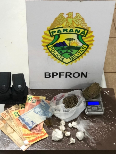 Drogas e dinheiro apreendido. (Foto: BPFron)