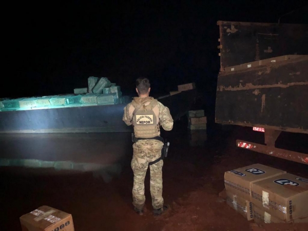 Momento da apreensão. (Fotos: Polícia Federal)