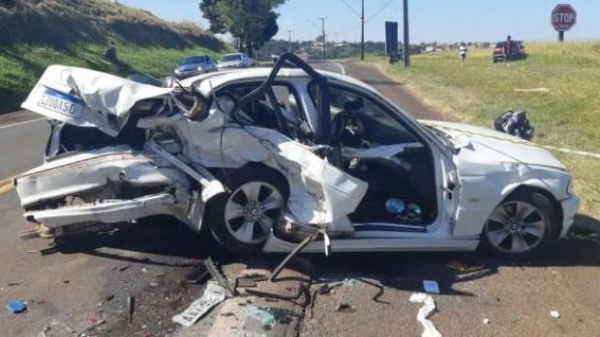 O pai, condutor de 31 anos, ainda foi socorrido para o Hospital da Previdência mas morreu após dar entrada.(Foto: Catve)