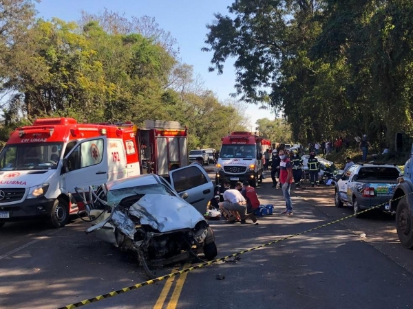 Sete pessoas ficaram feridas em acidente em rodovia de Jussara, no noroeste do Paraná — Foto: Operações Aéreas - Samu 192/Divulgação