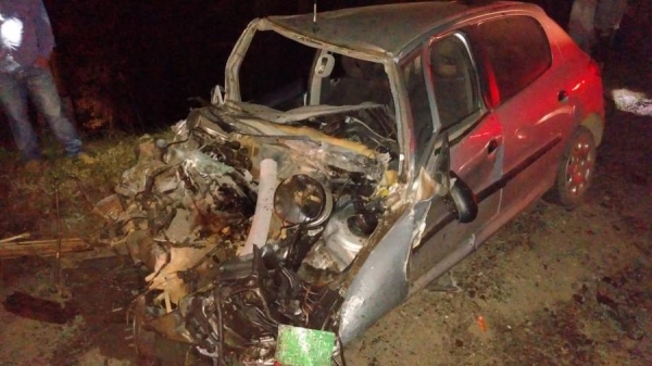 Motorista chegou a ser socorrido e levado ao hospital, mas não resistiu aos ferimentos Foto: Voz do Povo Arapoti